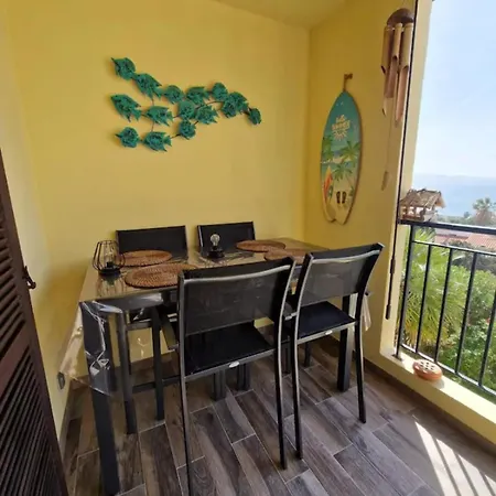 Newly Renovated With Stunning Sea View Appartement *