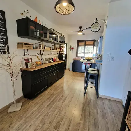 Newly Renovated With Stunning Sea View Appartement *